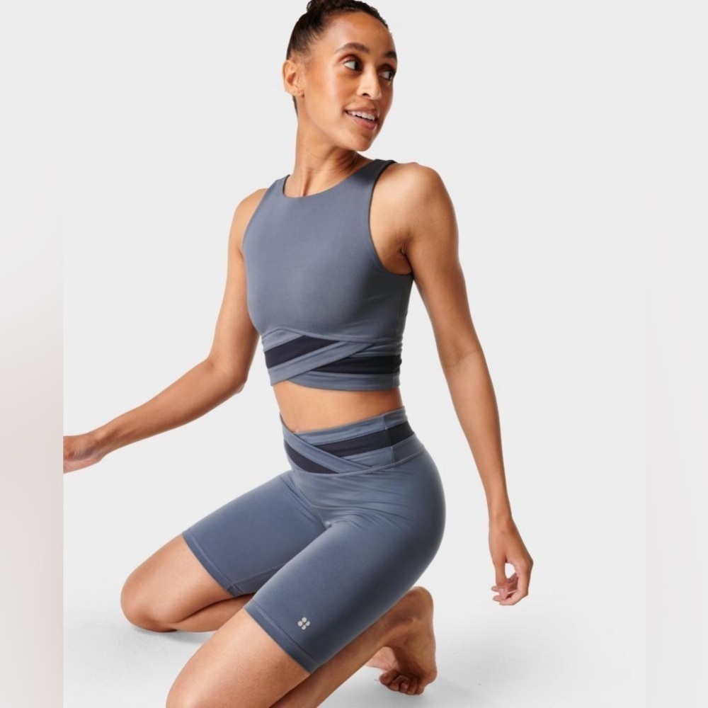 Sweaty Betty All Day Wrap Waist Shorts 9” Endless Blue Size Large